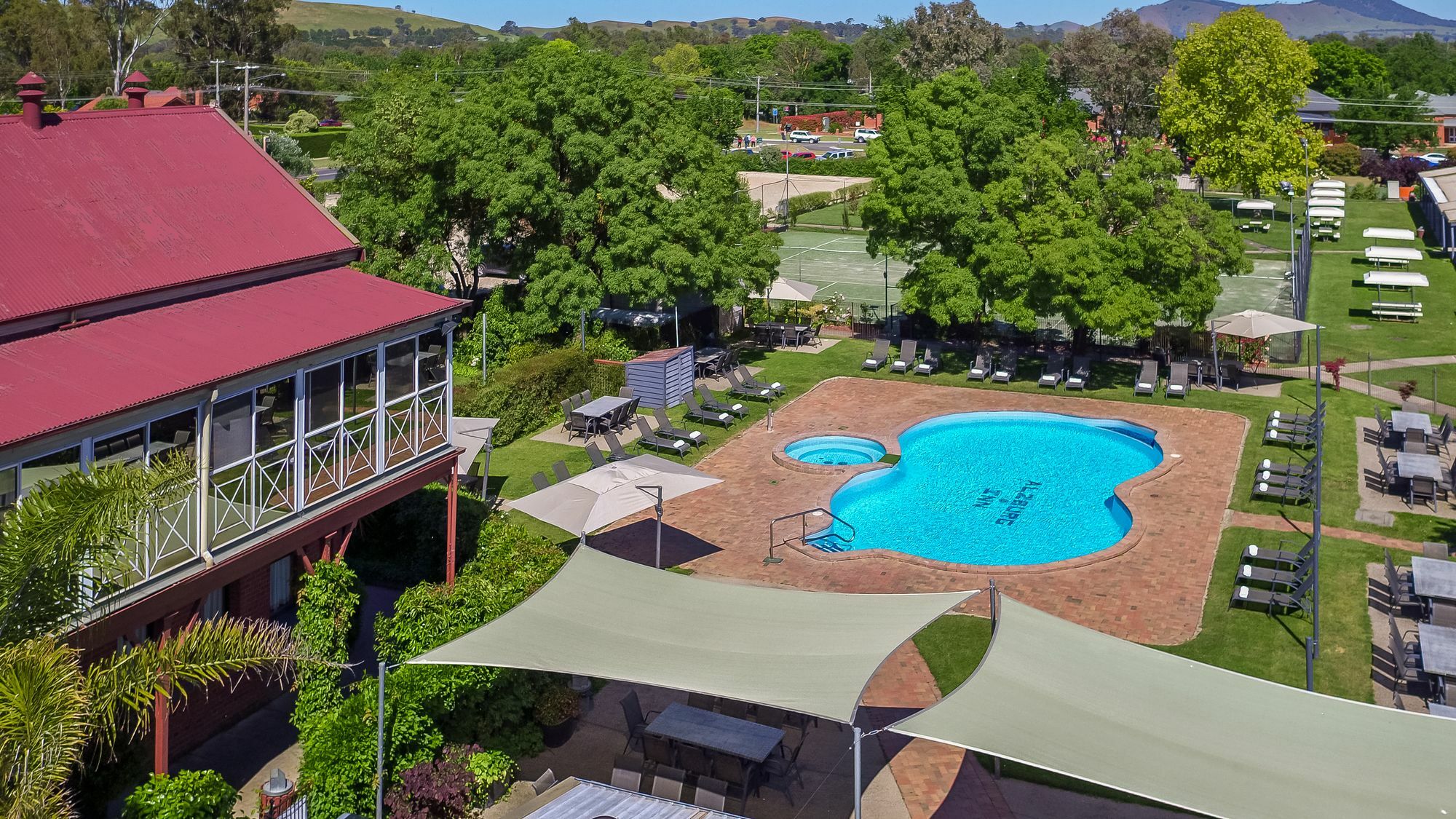 Alzburg Resort Мансфилд Экстерьер фото